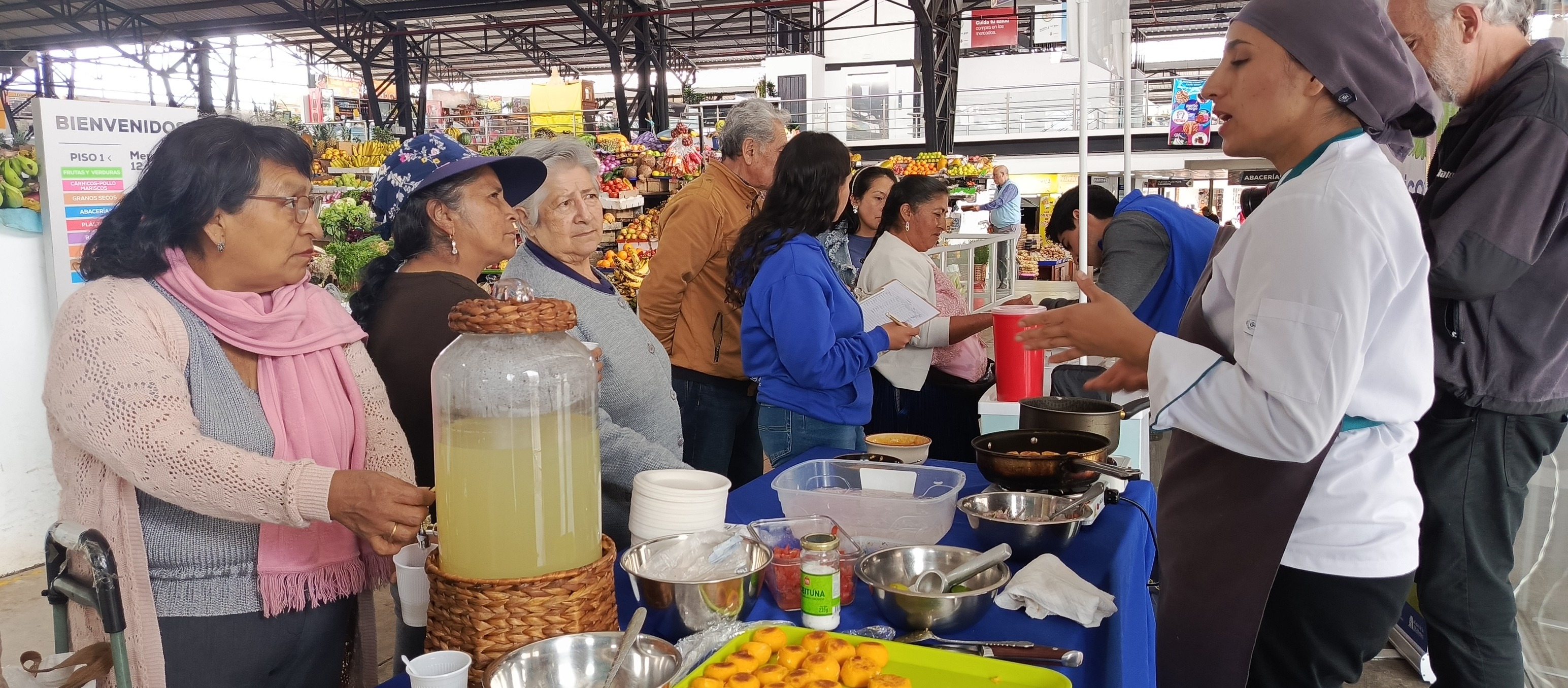 Cocina en Vivo y Prevención en el Mercado 12 de Abril